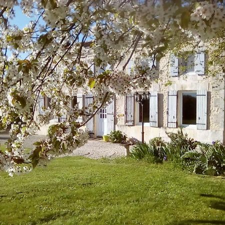 Maison Lavande Saint-Jean-d'Angely Exterior photo