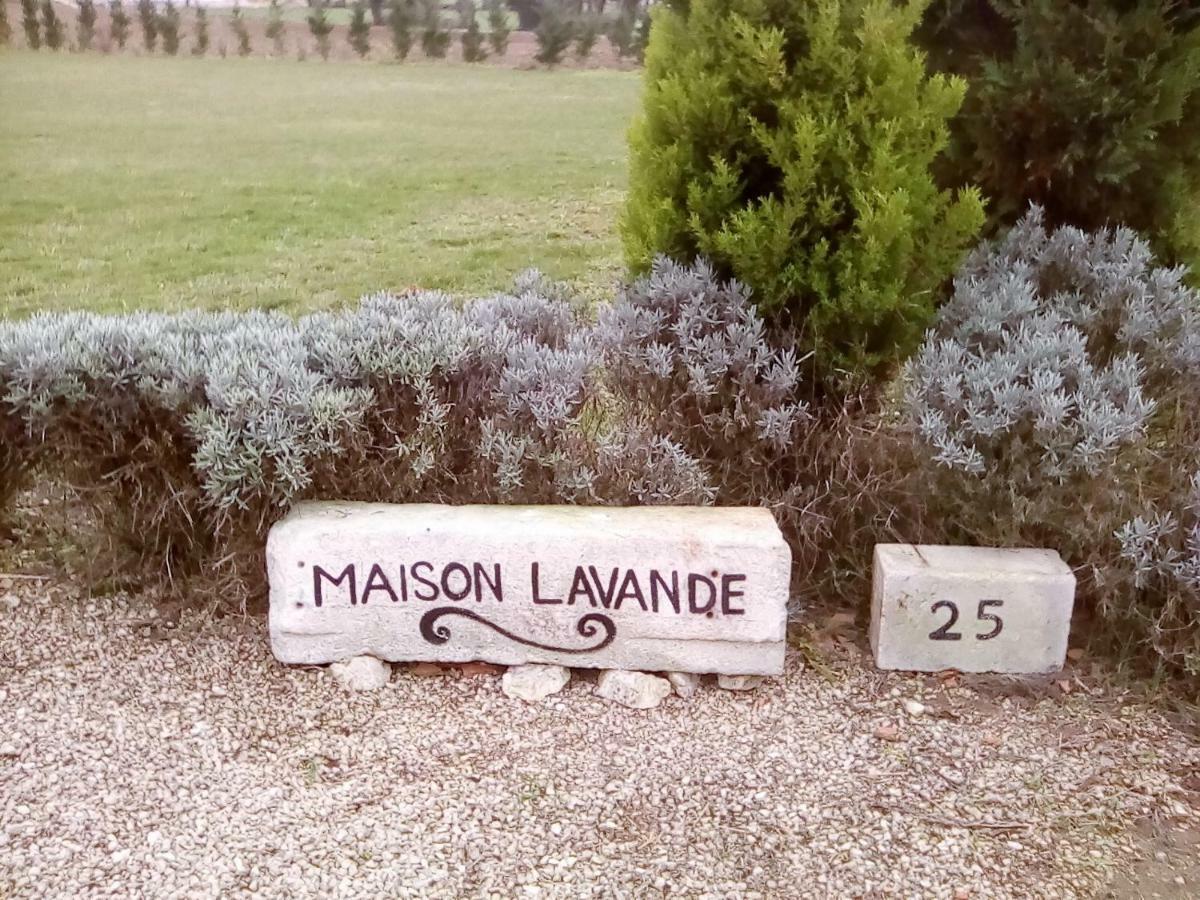 Maison Lavande Saint-Jean-d'Angely Exterior photo